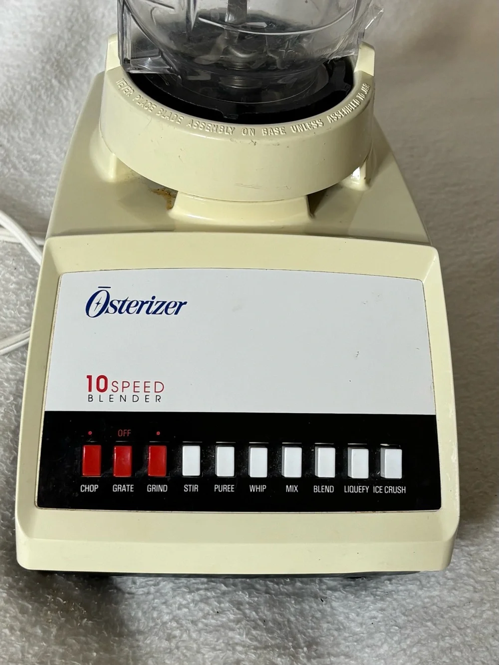 Oster Clear Pitcher Blender with Cream Base